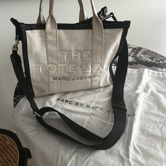 THE MARC JACOBS The Summer Canvas Tote Bag - Picture 3 of 4